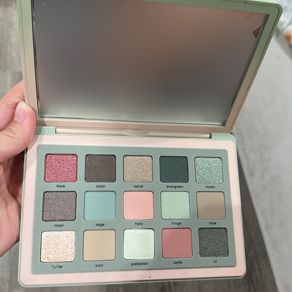 Natasha Denona Retro Glam Eyeshadow Palette - Picture 3 of 7